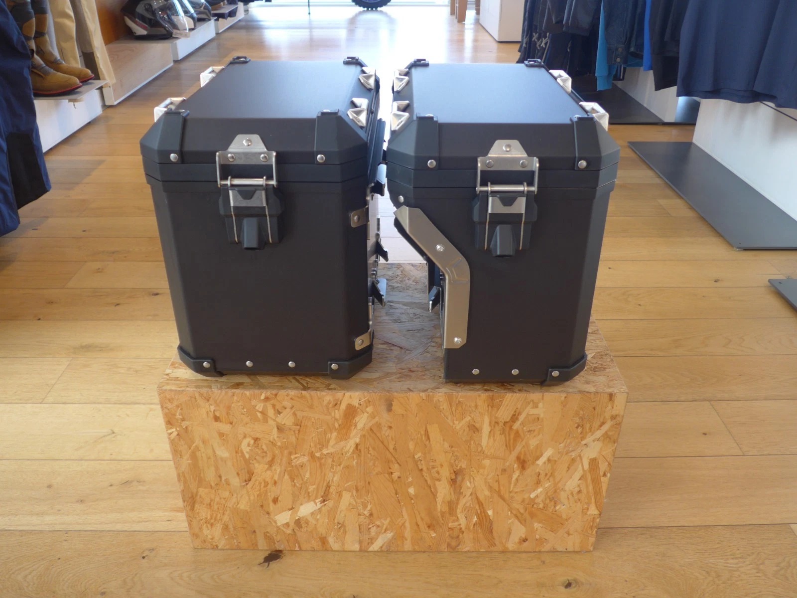 Satz Original BMW Alukoffer schwarz eloxiert R1250GS ADV / F900GS ADV  € 899,00